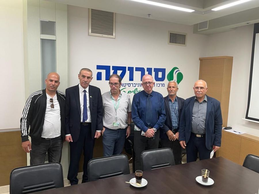 النائب علي صلالحه في زيارة مستشفى سوروكا